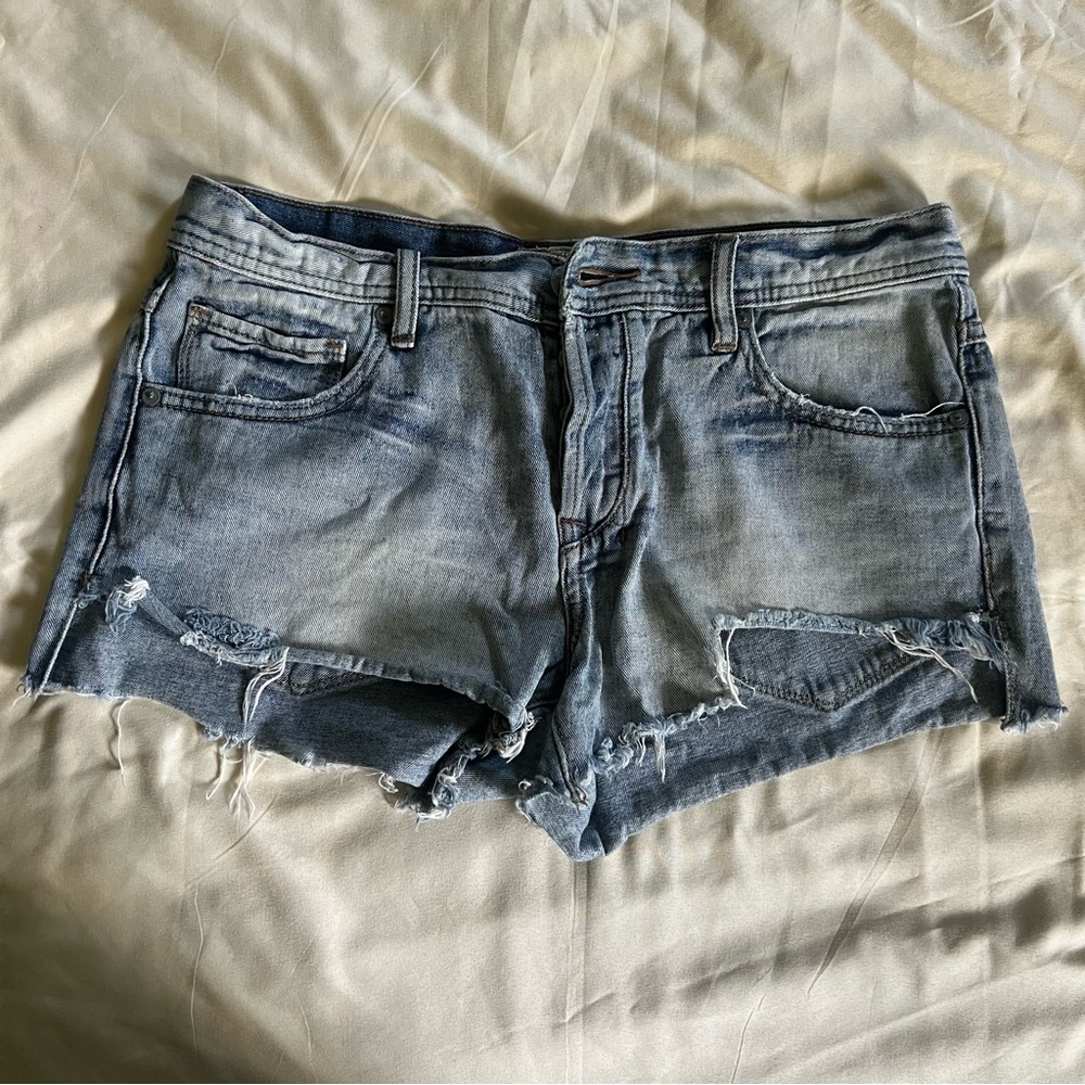 Free People Blue Jean Shorts Distressed Cut-Off Size 28